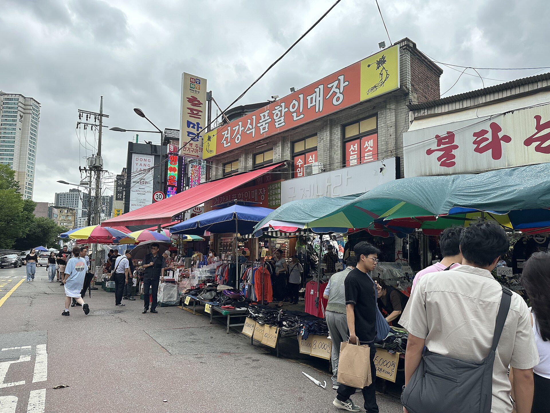 東廟のみの市
