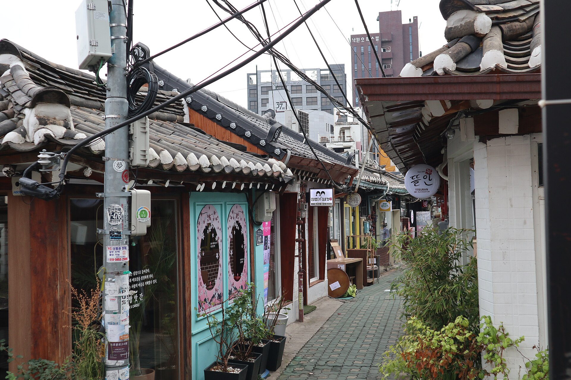 益善洞韓屋街のカフェ路地