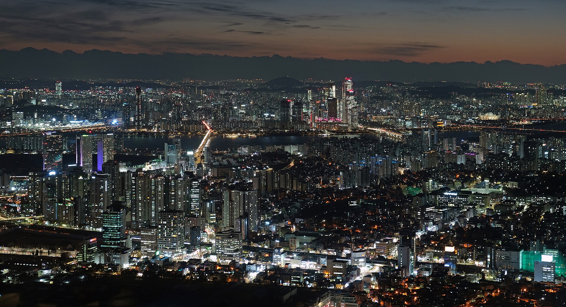南山から見たソウルの夜景
